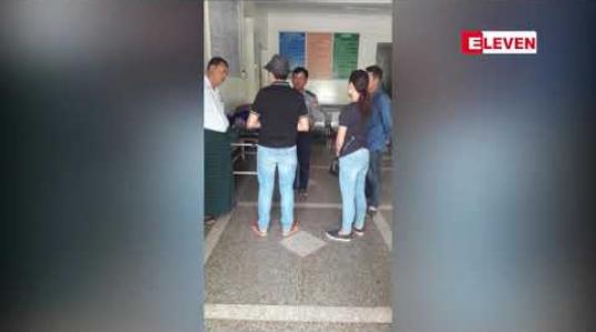 Embedded thumbnail for မြင်းဖြူနှစ်ကောင်ဆေးတိုက် လေးလောင်းပြိုင်လူသတ်မှုမှ ယူဆောင်သွားသော ပစ္စည်းများတွင် ရွှေချောင်း တစ်ချောင်း၊ လက်ဝတ်ရတနာအချို့ နှင့် ဒင်္ဂါးပြားများ ပျောက်ဆုံးနေဆဲဟု သိရ 