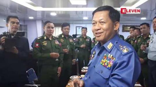 Embedded thumbnail for အင်အားကြီးနှစ်နိုင်ငံအကြားမှာနေရပြီး လူဦးရေသန်းပေါင်း ၁၆ဝကျော်ရှိသည့်နိုင်ငံနှင့် ထိစပ်နေသောကြောင့် ညီညီညွတ်ညွတ်နှင့် နိုးကြားမှုရှိနေရန်လိုအပ်ဟု တပ်မတော်ကာကွယ်ရေး ဦးစီးချုပ်ပြောကြား 