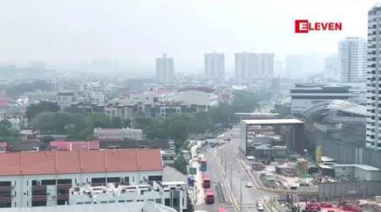 Embedded thumbnail for အင်ဒိုနီးရှား တောမီးများကို ရဟတ်ယာဉ်ပေါ်မှ ရေပူဖောင်းများ သွန်ချကာ ငြှိမ်းသတ်နေ